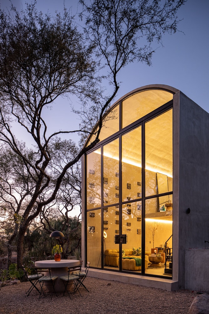 CASA DOM by HOLT