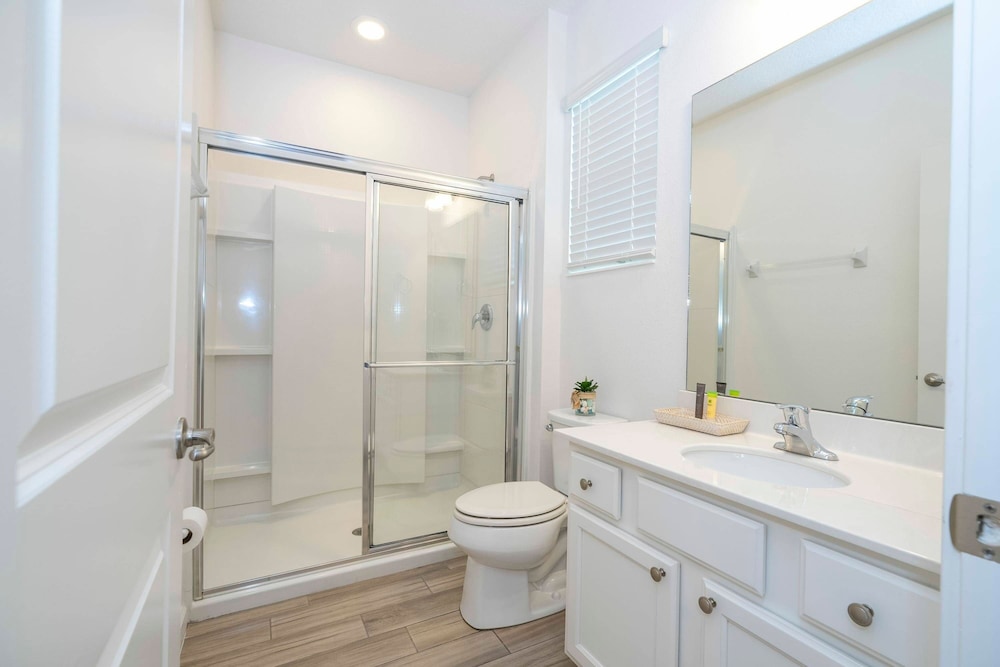 Spacious 12br Family Villa Near Disney Bella Vida