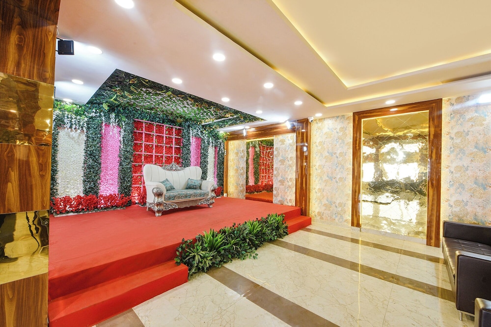 Fabhotel Prime The Golden Petals & Banquet