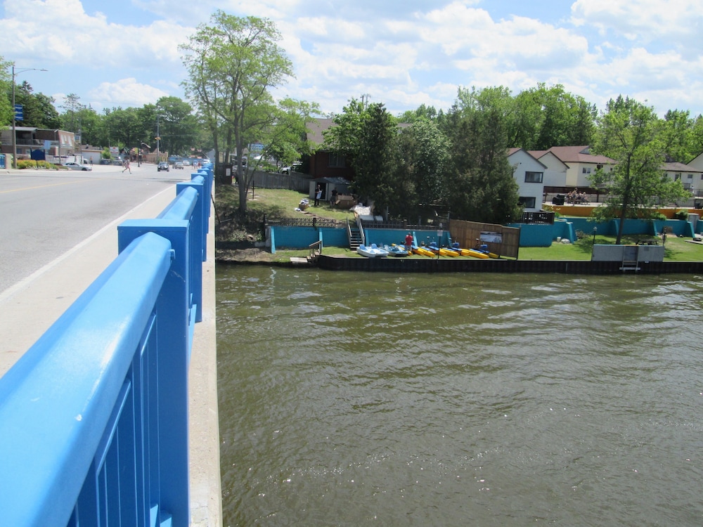Edgewater Resorts - Edgewater Cottages
