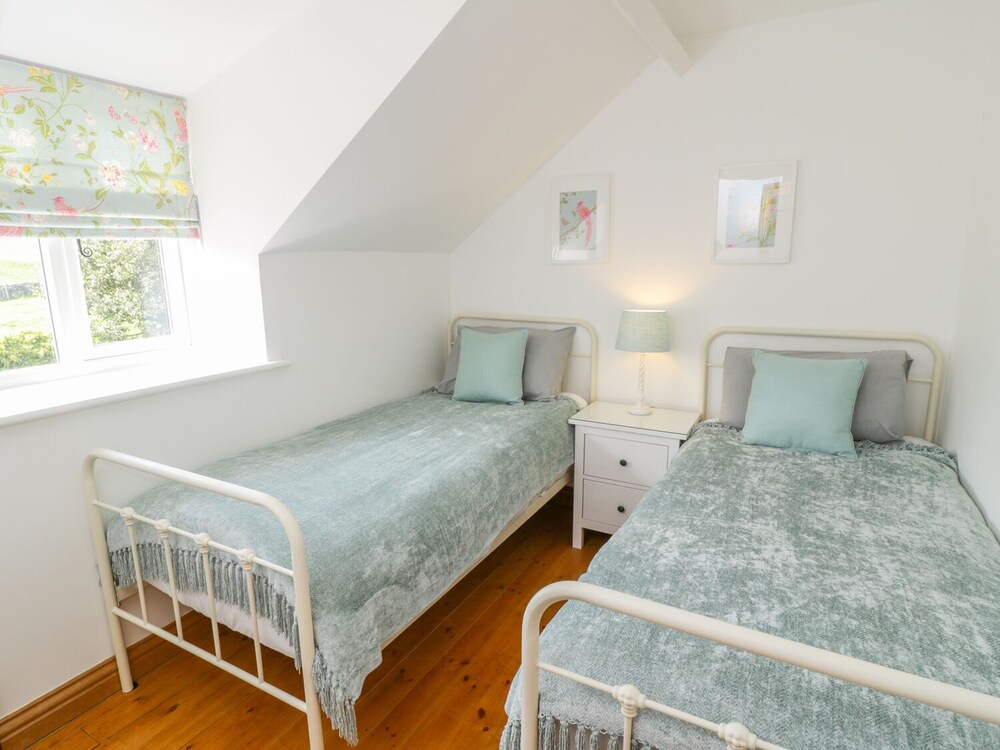Cherry Cottage view 4