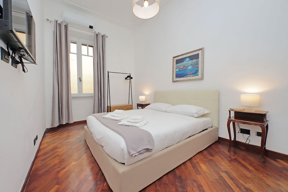 Giuliana Giant Apartment