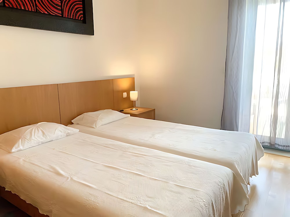 Marina View 1 Bedroom Apartment w Swimming Pool