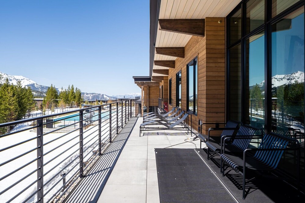 Big Sky Lake Lodge
