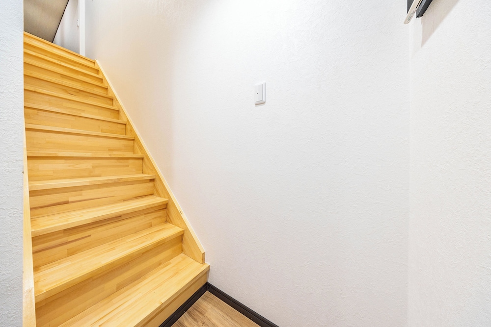 HT HOUSE