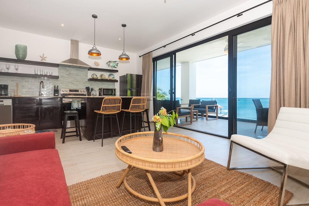 Seahorse Escape-5 bedroom 5 Condo