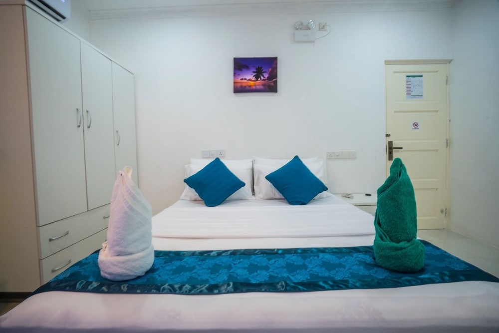 Palm Lodge