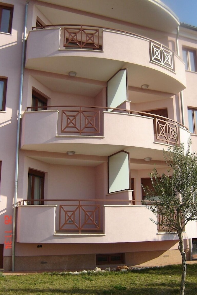 Apartments And Rooms Camaiore