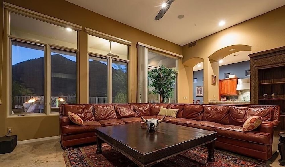 South by Southwest - Signature Vacation Rentals