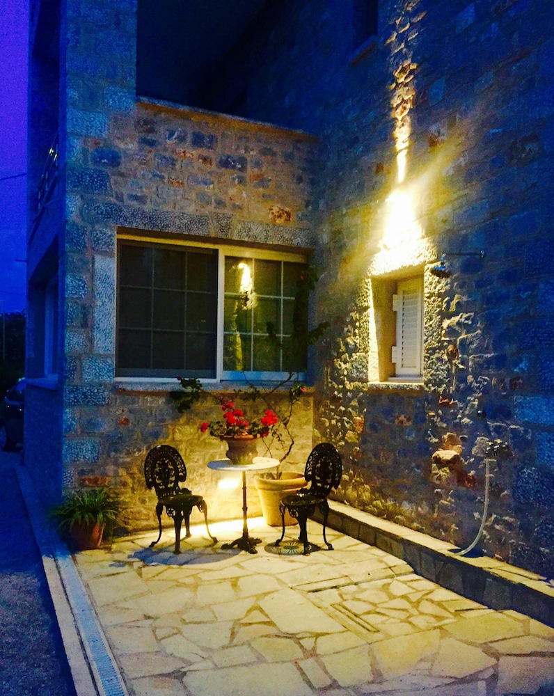 Diamond Palace Apartments