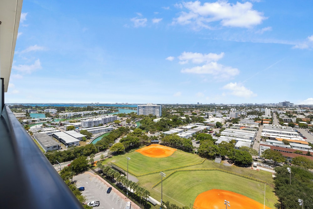 Luxury Condos Near Miami Beach