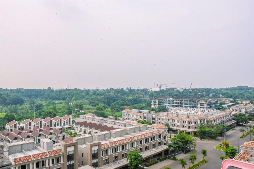 Nice and Warm 2BR at Podomoro Golf View Apartment