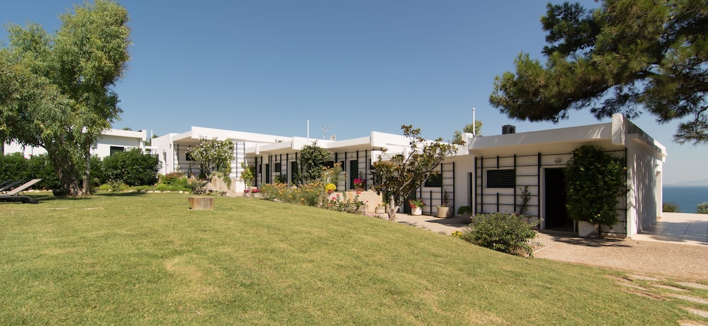 Angelbay Bungalows