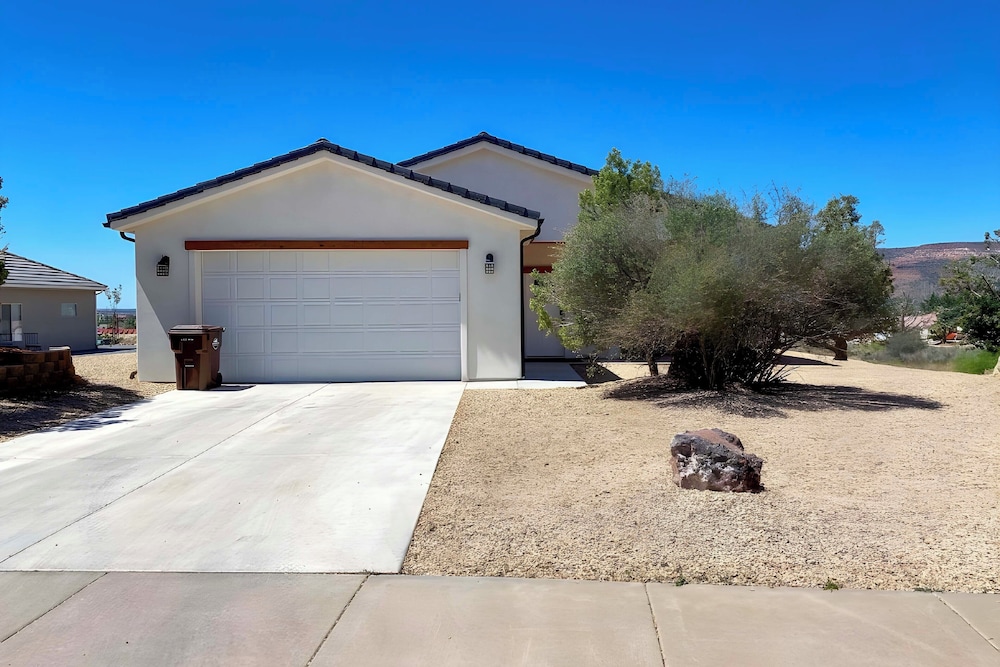 Stunning Red Rock Views! Kanab Home By Natl Parks