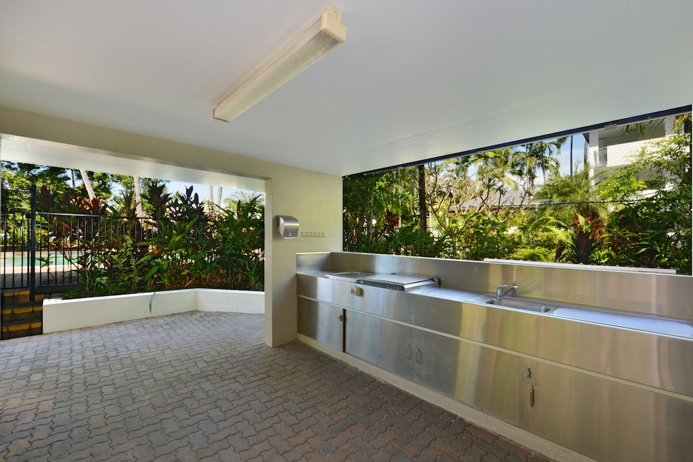 Tropical Reef Apartments Port Douglas