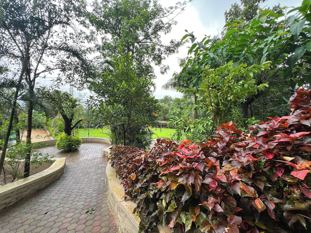 Yash Resort