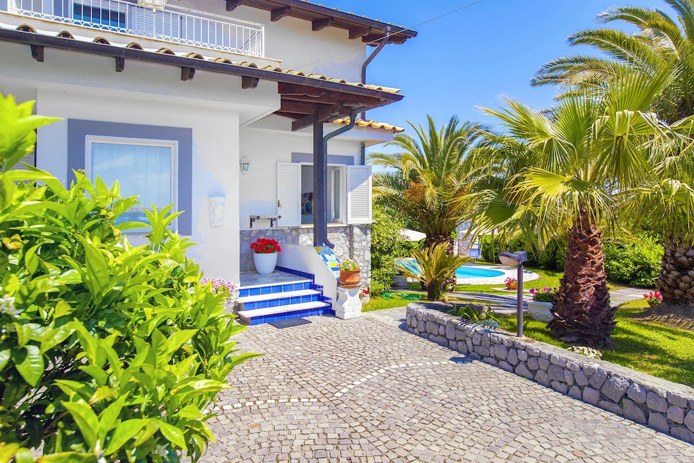 Villa Massa
