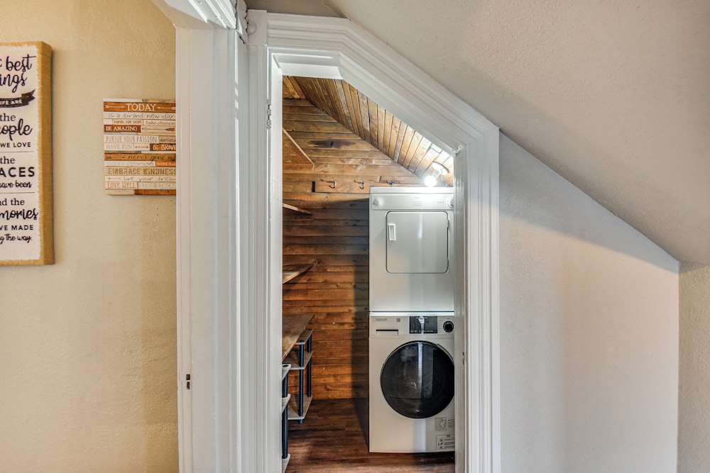 Walk to River & Downtown: Portsmouth Apartment!