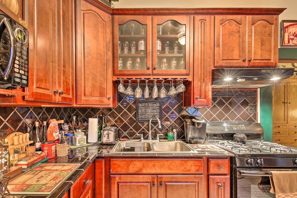 San Antonio Rental w/ Courtyard: Walk to Riverwalk view 2