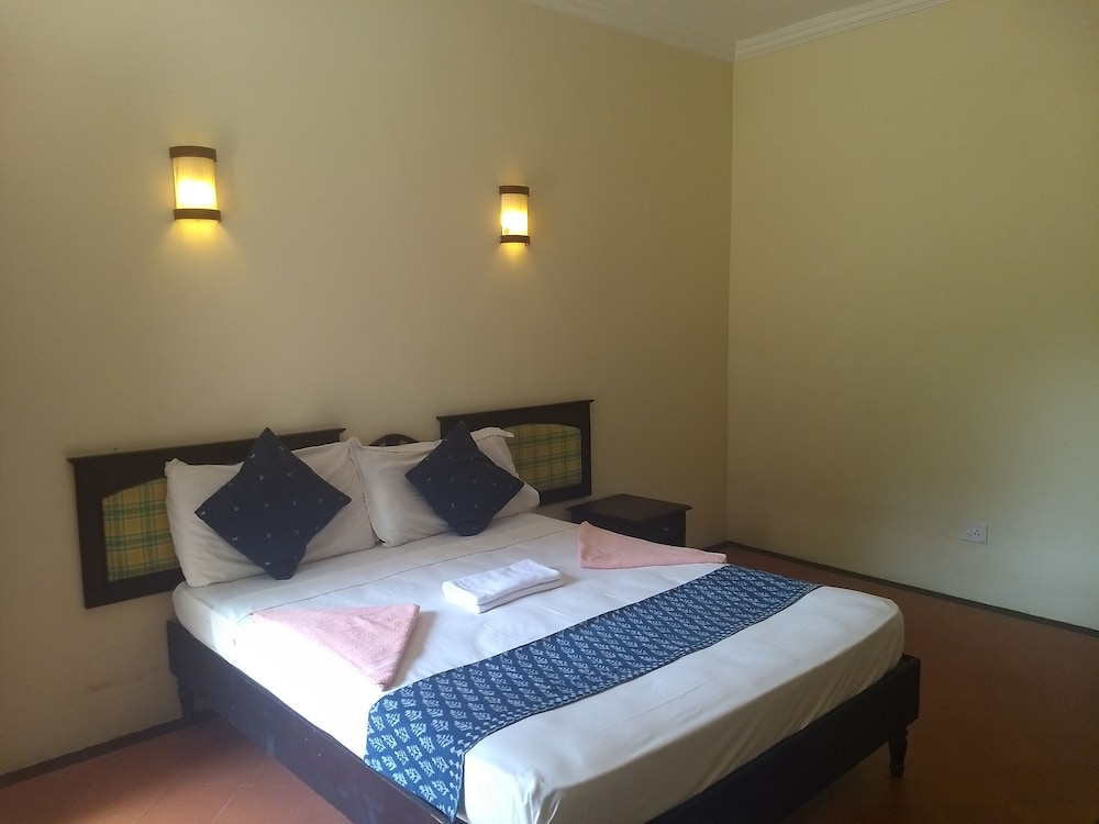 Blooming Bay - Clifftop Beach Resort