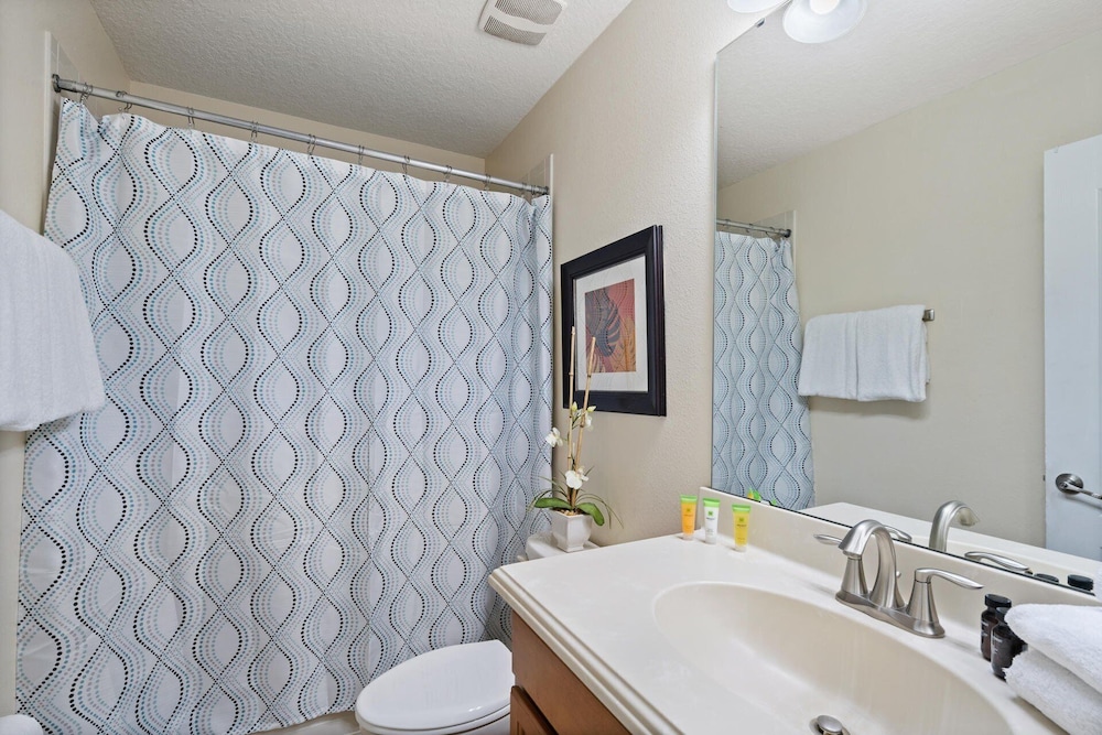 Championsgate Resort 8 Bedroom Pool Home with Spa 8 Home