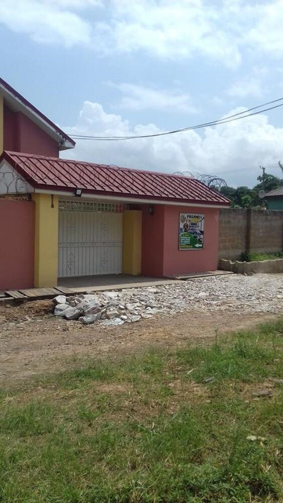 Pasandy Lodge