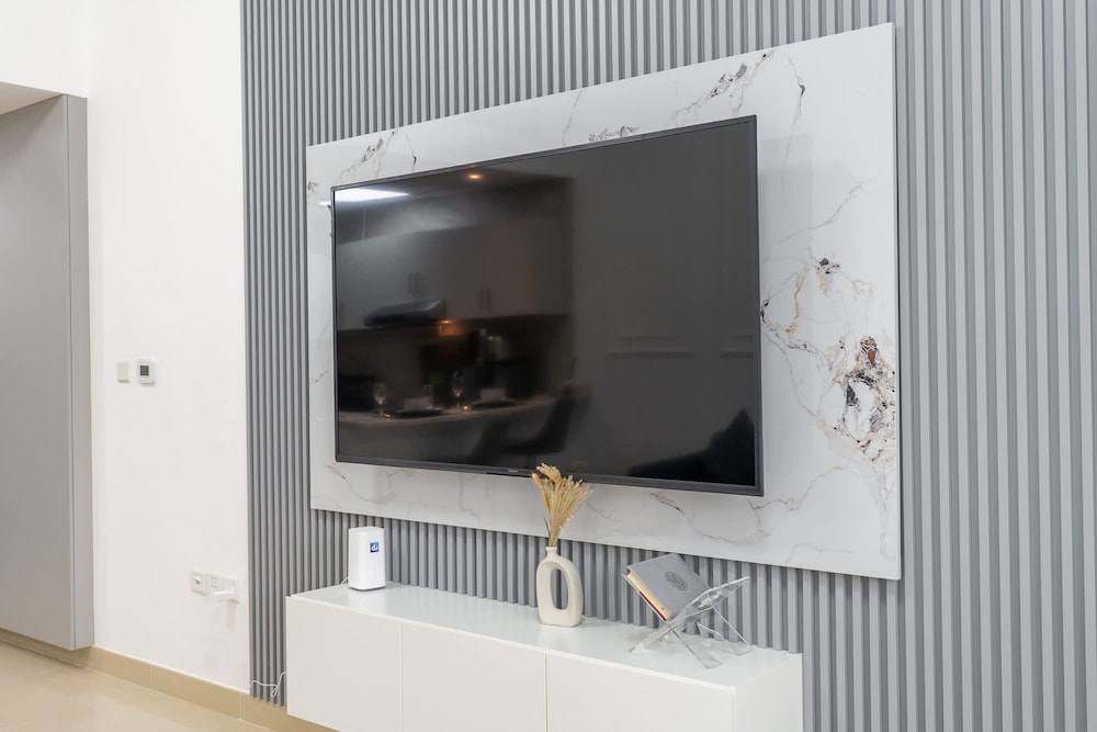 Incredible Studio in Jumeirah Village Circle