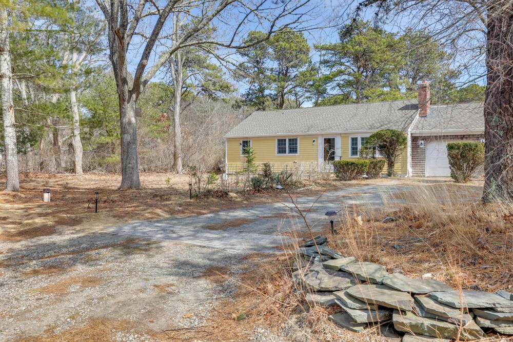 2 Mi to Beach: Wellfleet Home w/ Bike Trail Access