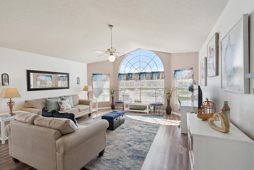 Sweetwater Club 3 Bedroom Condo 7 miles to Disney 3 Condo