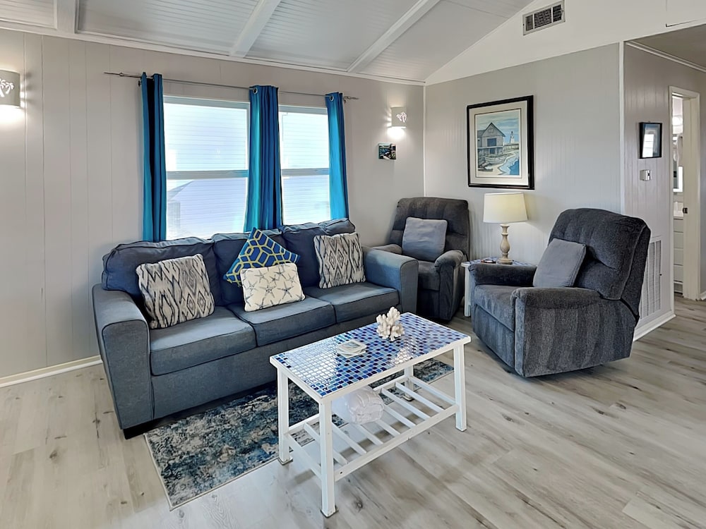 Bayview Cottage by Ryson Vacation Rentals