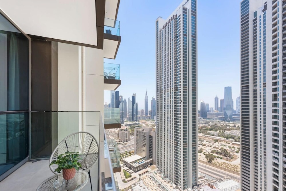 Silkhaus Modern Downtown Heart in High Floor