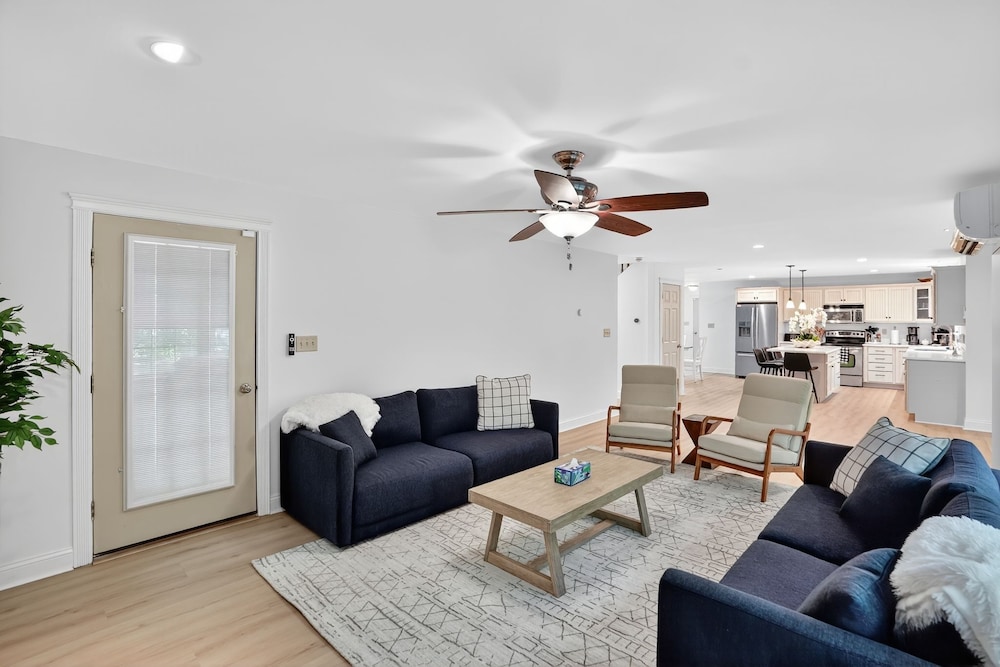 Gray Woodland Escape Golf, Pool & Cinema 5 Bedroom Home