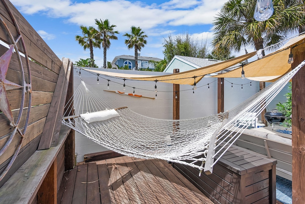 Mariners Cottage Steps to Sand Sparkling Pool