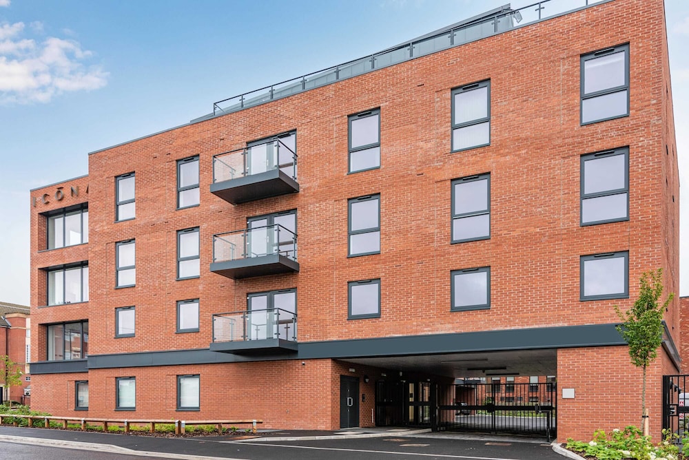 Amazing 2 bed Apartment in York Centre view 3