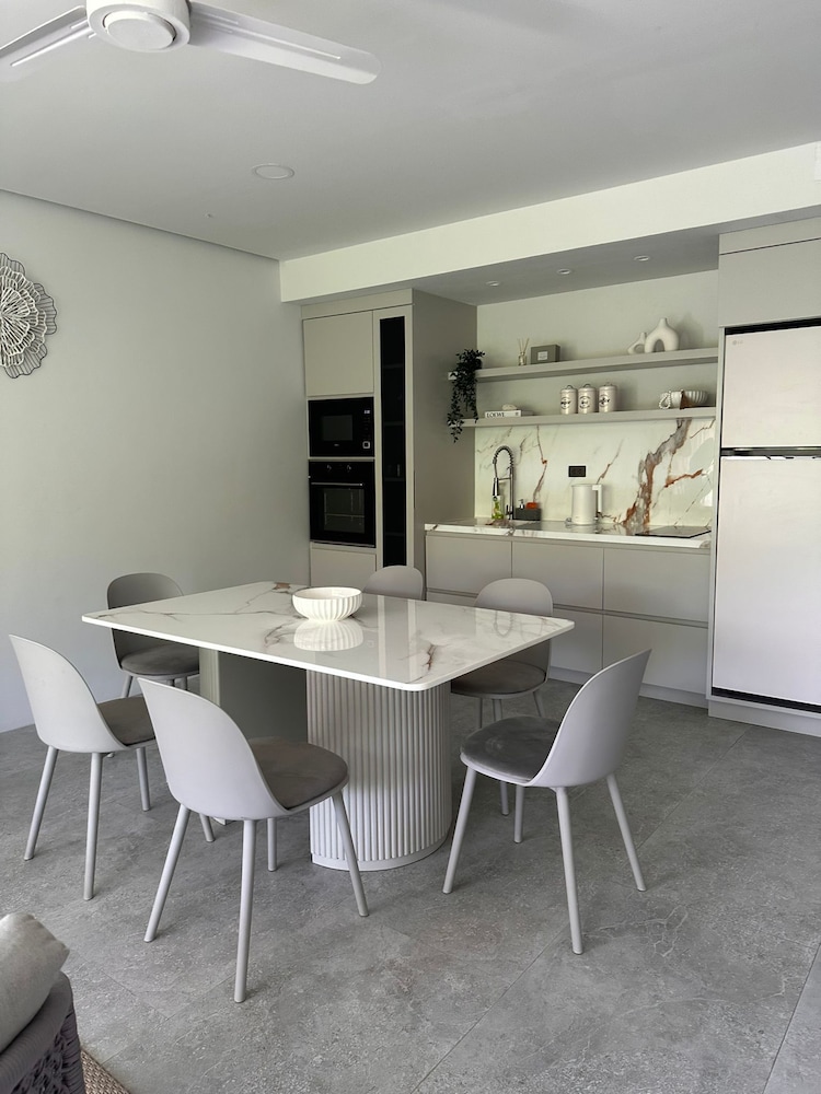 Beachside Residence