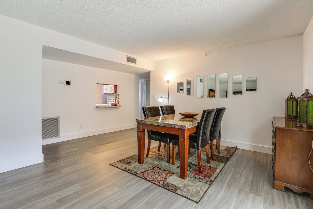 Golf Retreat w/ Pool Access: 3 Mi to Dtwn Naples