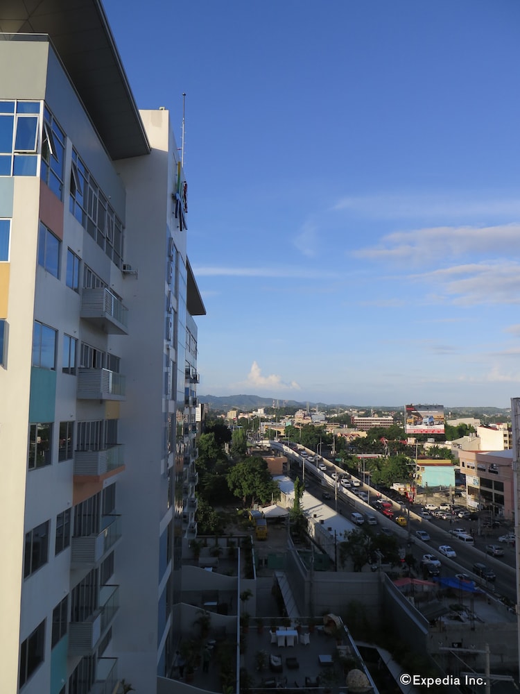 Alicia Tower Residences - Adult Only - Hostel