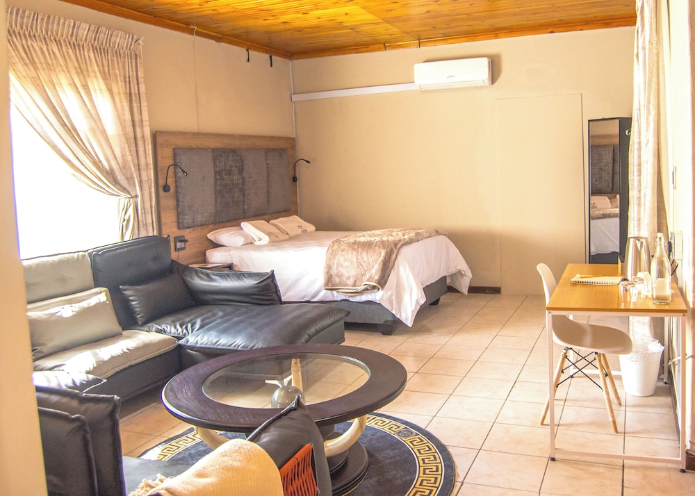 Kololo at 399 Guesthouse & Conference