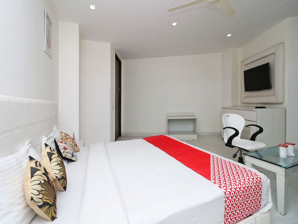 OYO 12346 Siris Inn
