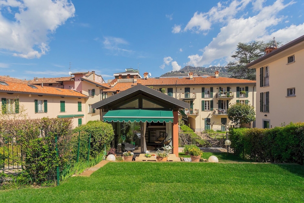 Vico Garden-203 by Rent all Como