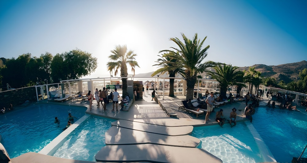 Ios Vacations - Far Out Beach Resort  Camping - Property Image 1