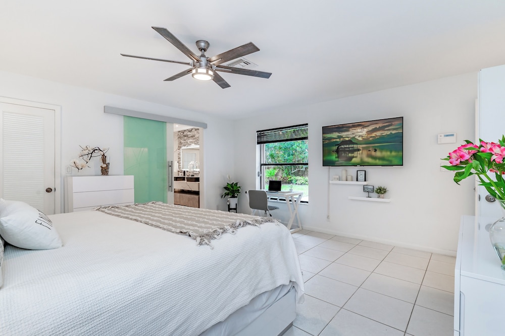 Fox Private Resort-Near Downtown & Beach