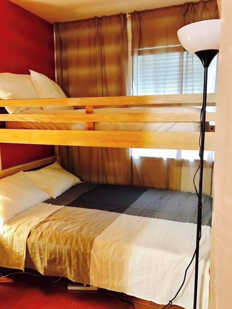 1BR Pet-friendly Condo w/ Parking & Backyard BBQ