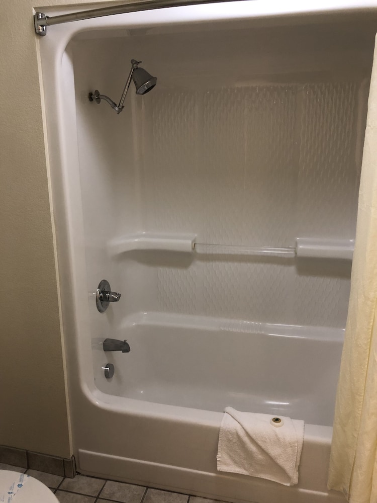 Cloverdale Wine Country Inn  Suites - Property Image 7