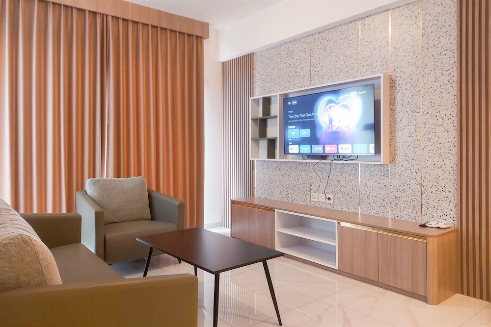 Elegant and Comfort 3BR at Sky House BSD Apartment