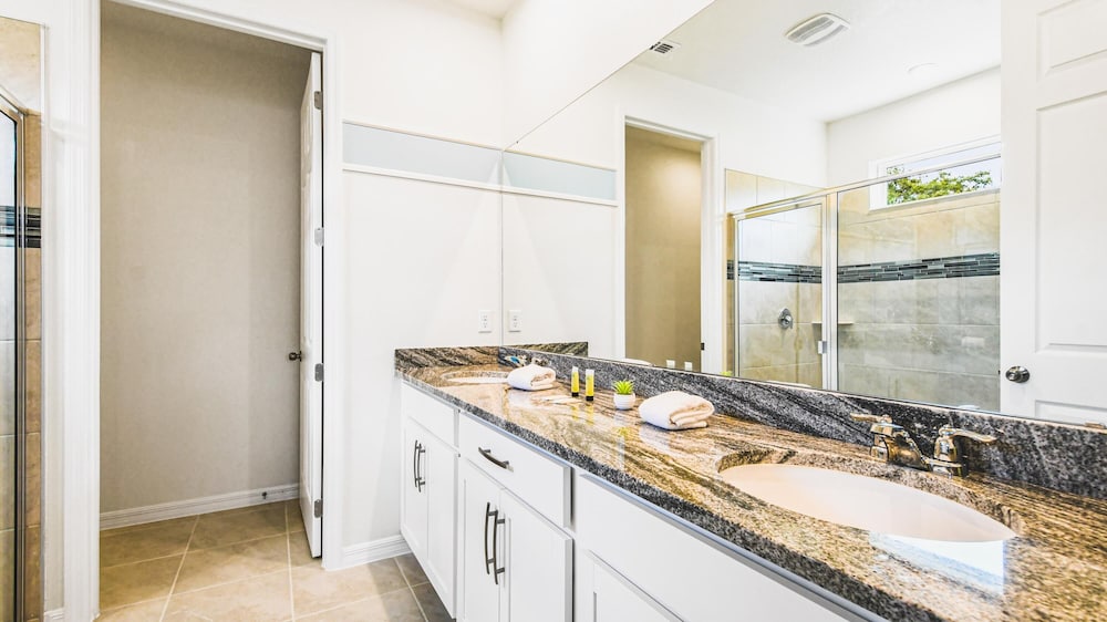 Solara Resort 7br Disney Themed Rooms Pool Spa Villa