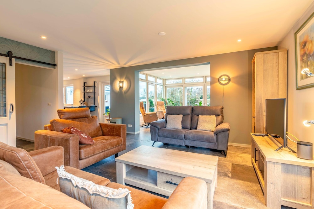 Modern and Attractive Holiday Home for 6 People