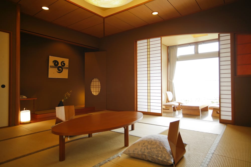 Awaji Island Uzushio Onsen Umemaru
