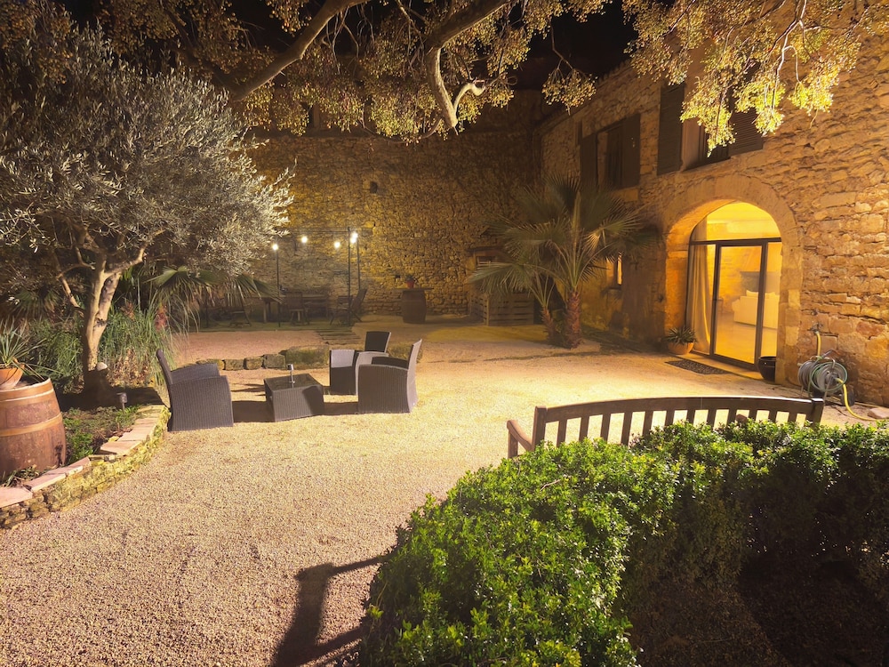 Mas de Castille Guest House