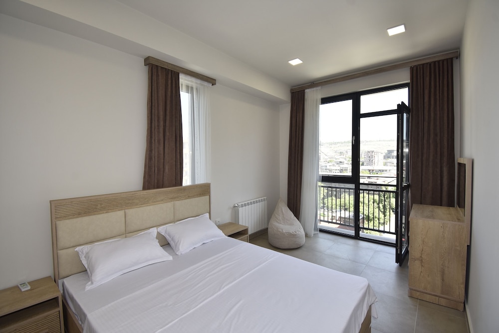 Aparthotel by Luxe Group KO16